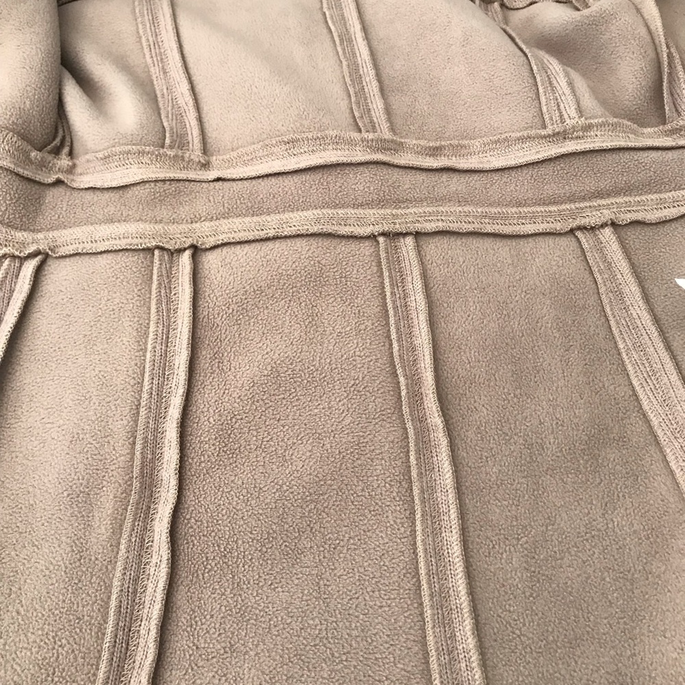 SOLD Bench Jacket - Picture 5 of 7